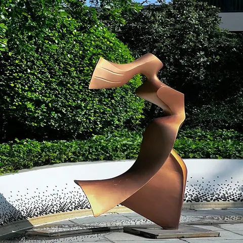 Pièces d'exception SCULPTURE CORTEN