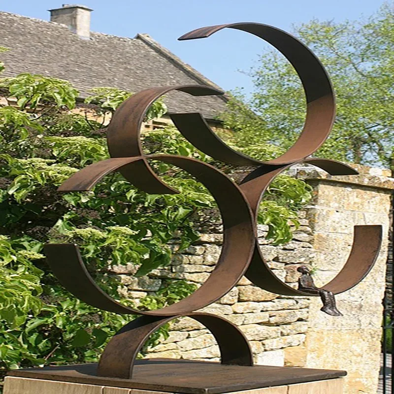 Sculpture Arceaux en acier corten